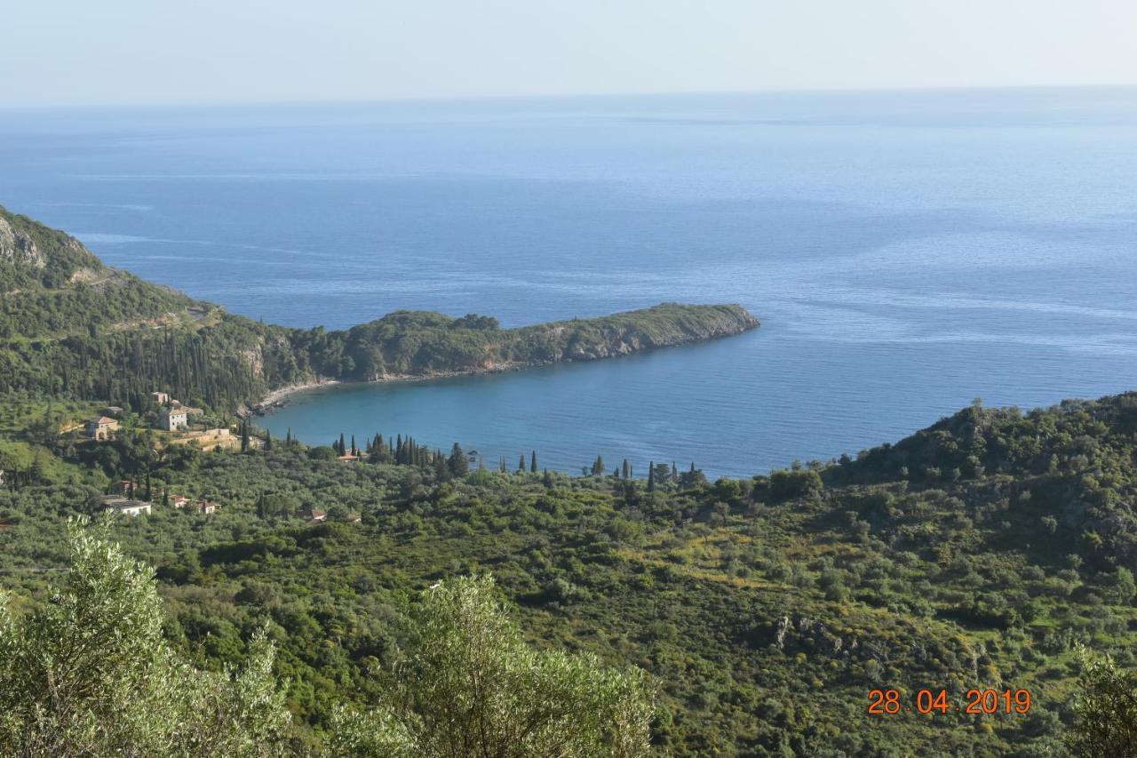 Pirgaki Studios Kardhamili Esterno foto
